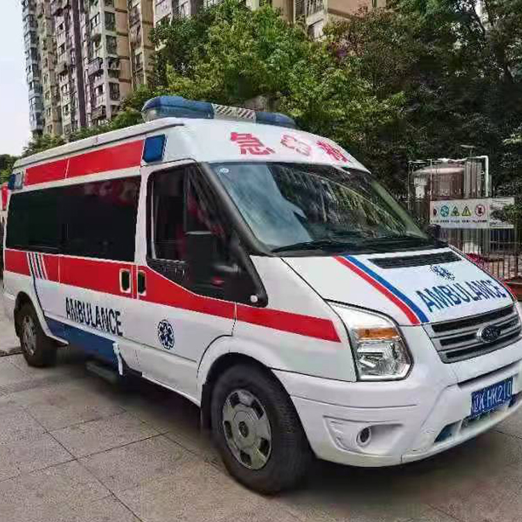 贡井长途救护车护送病人返乡